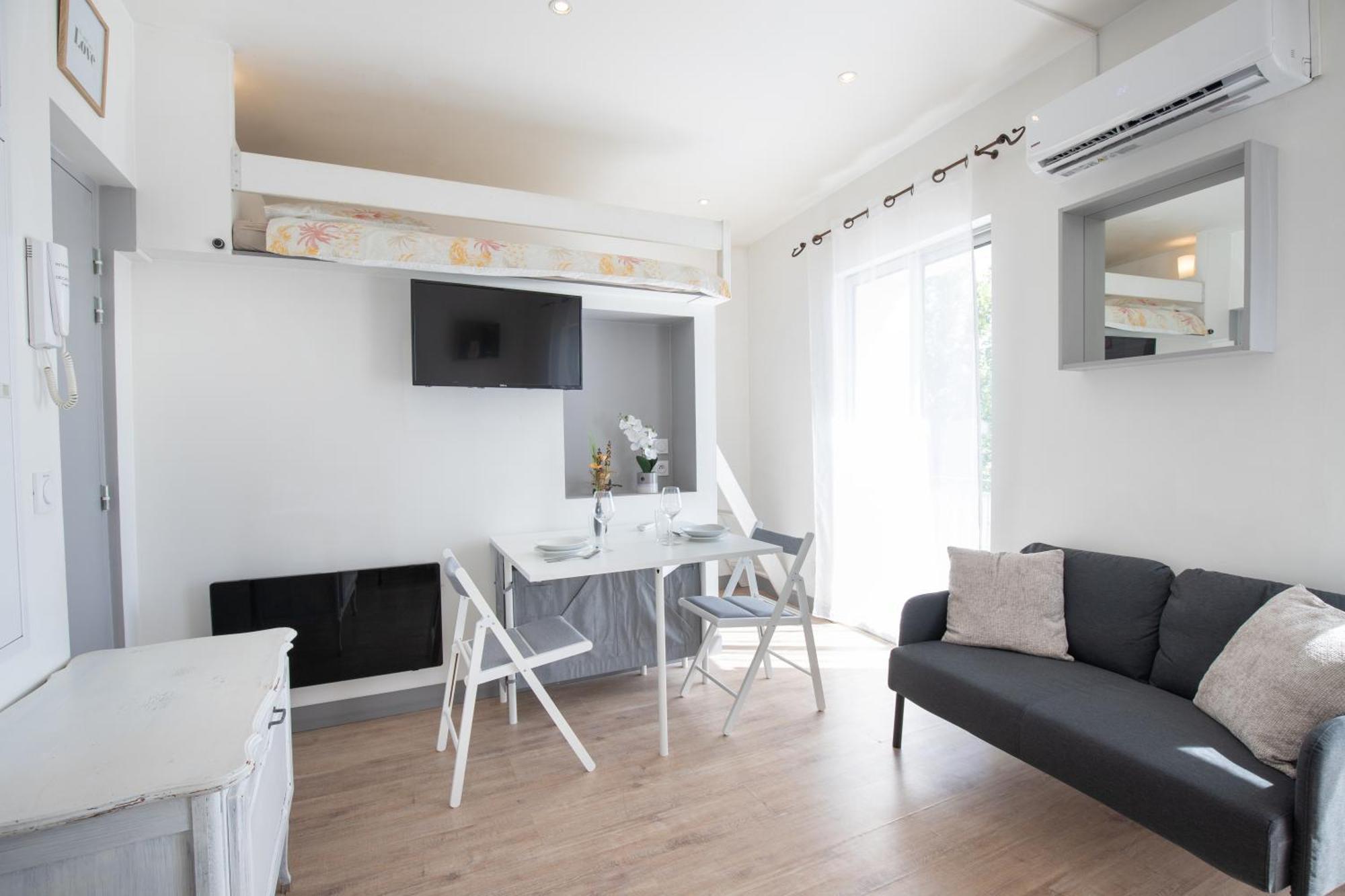 Le Partage Des Eaux - 4 Couchages - Hypercentre - Clim - Wifi Leilighet LʼIsle-sur-la-Sorgue Eksteriør bilde