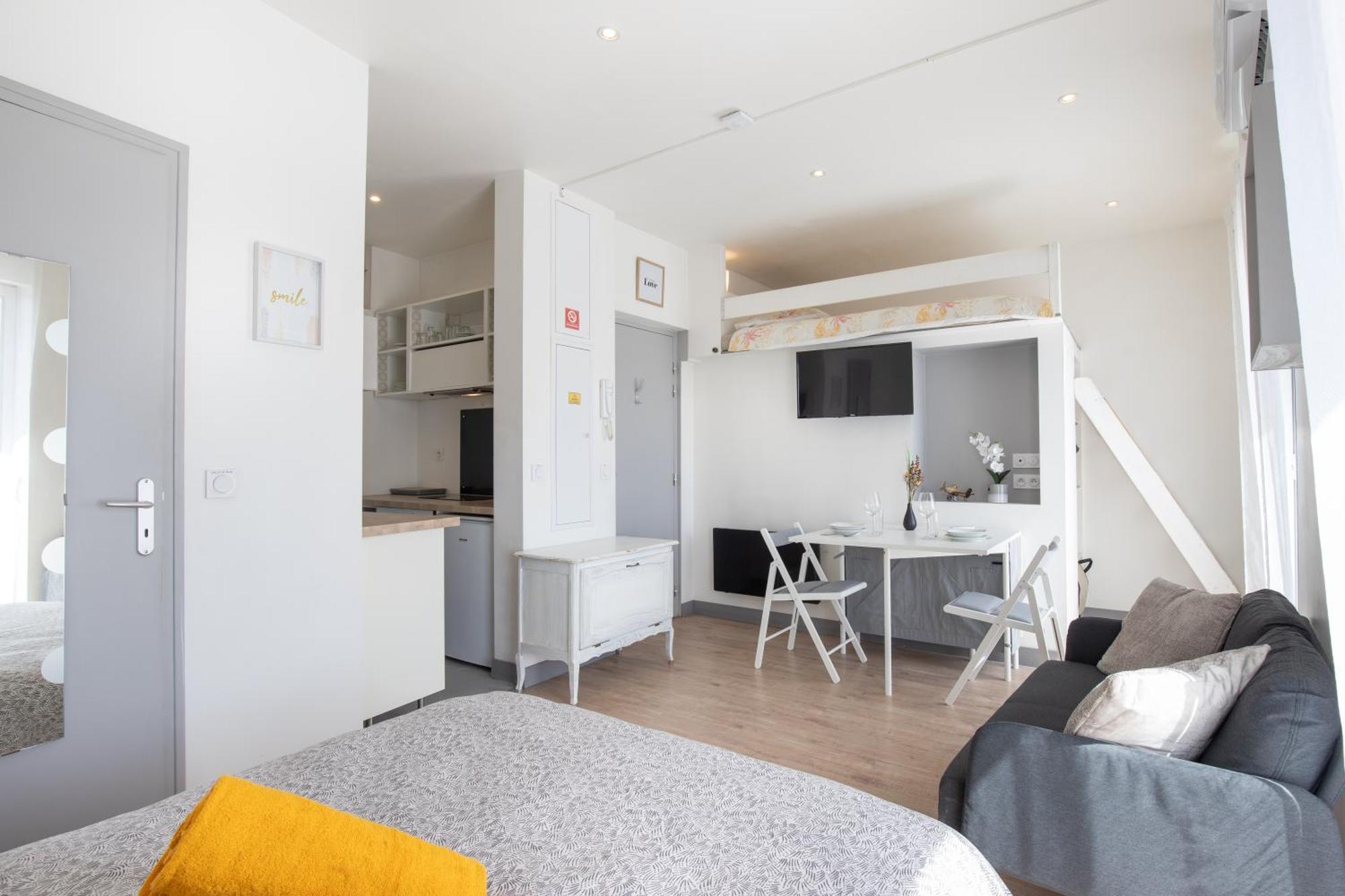 Le Partage Des Eaux - 4 Couchages - Hypercentre - Clim - Wifi Leilighet LʼIsle-sur-la-Sorgue Eksteriør bilde